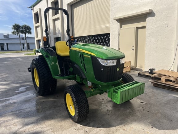 Image of John Deere 4052M