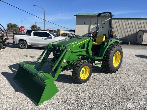Image of John Deere 4052M