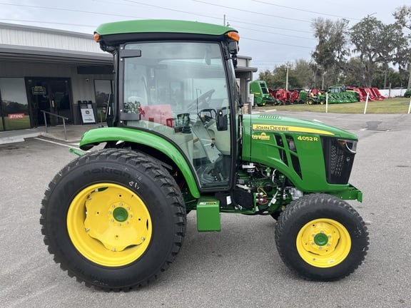 Image of John Deere 4052R