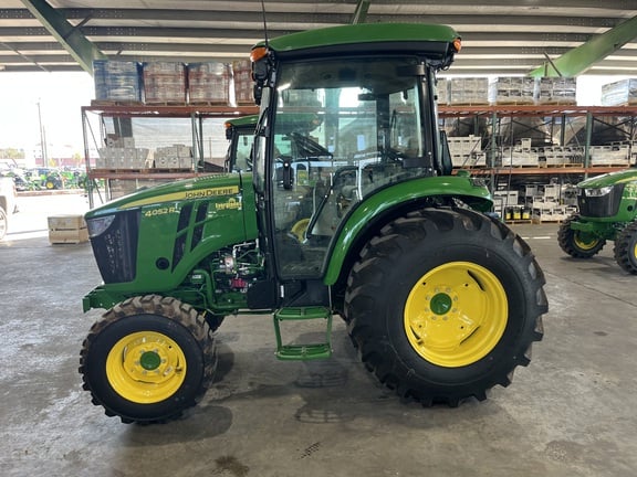 Image of John Deere 4052R