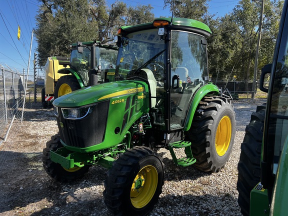 Image of John Deere 4052R