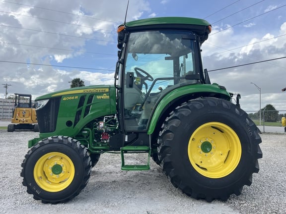 Image of John Deere 4066R