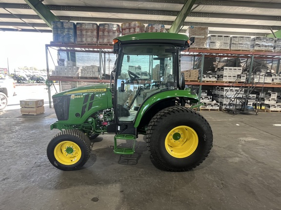 Image of John Deere 4066R