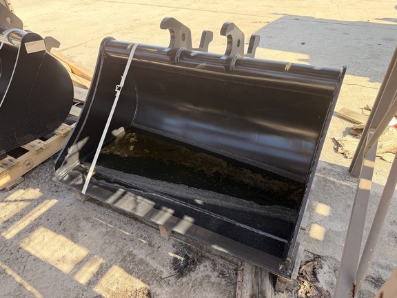 Image of John Deere 42in Bucket