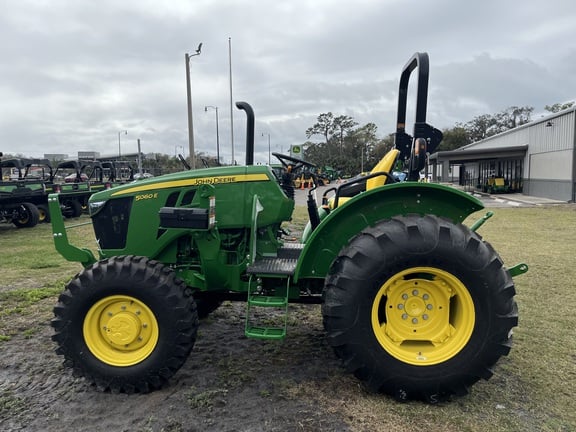 Image of John Deere 5060E