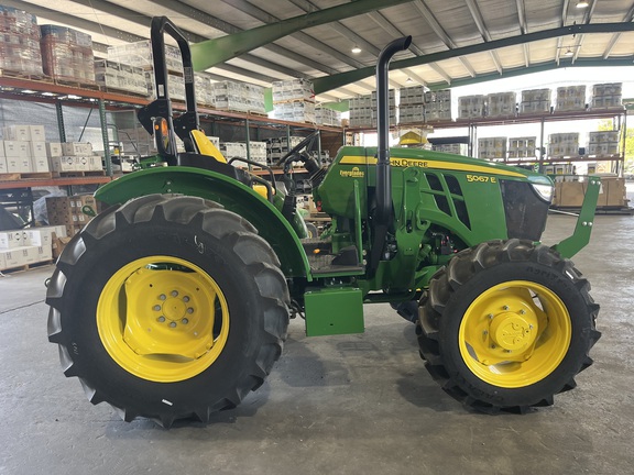 Image of John Deere 5067E