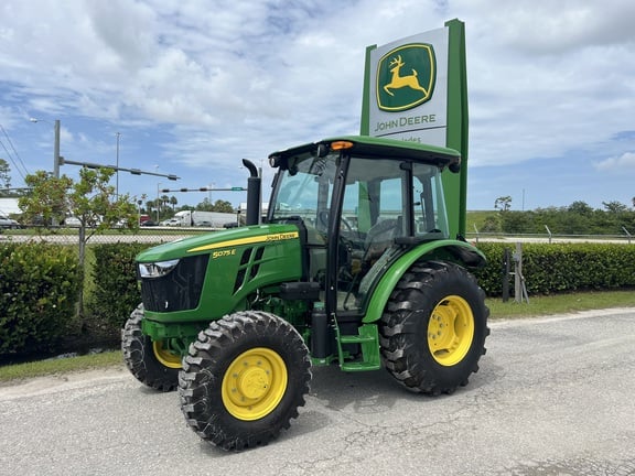Image of John Deere 5075E
