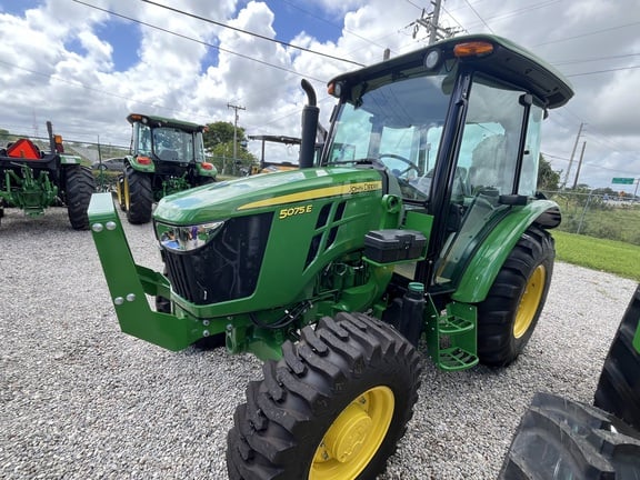 Image of John Deere 5075E