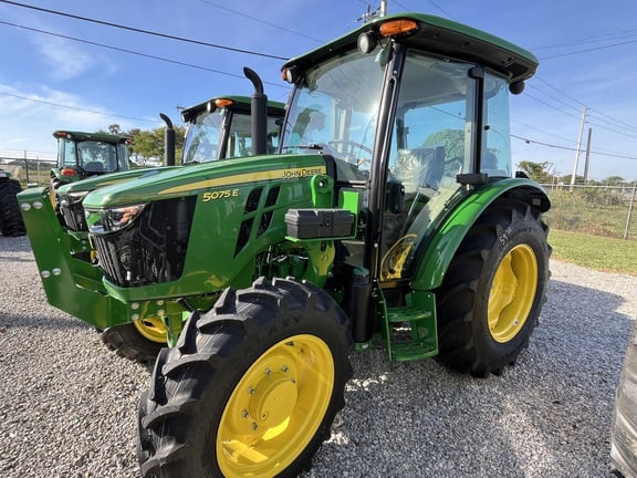 Image of John Deere 5075E