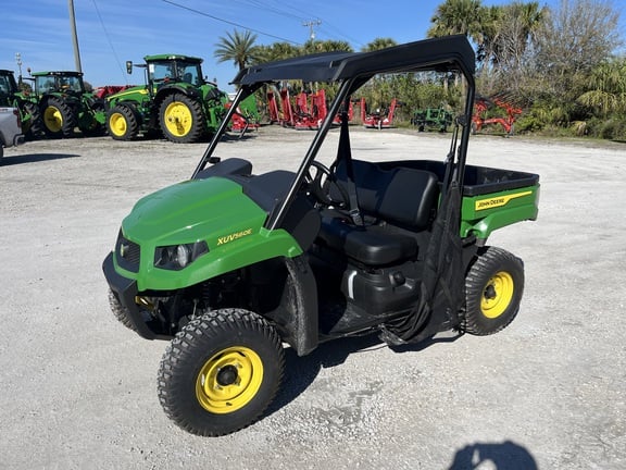 Image of John Deere 560E