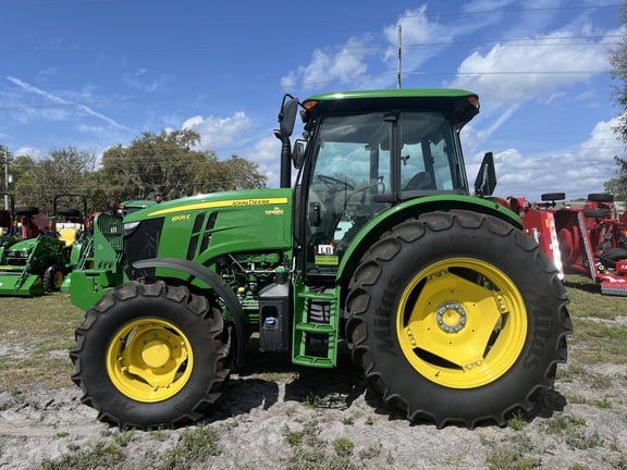 Image of John Deere 6105E