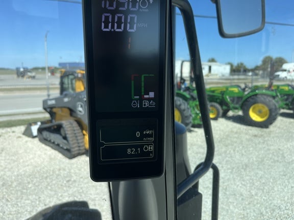 Pre-Owned John Deere 6110M in Immokalee, FL Photo 5