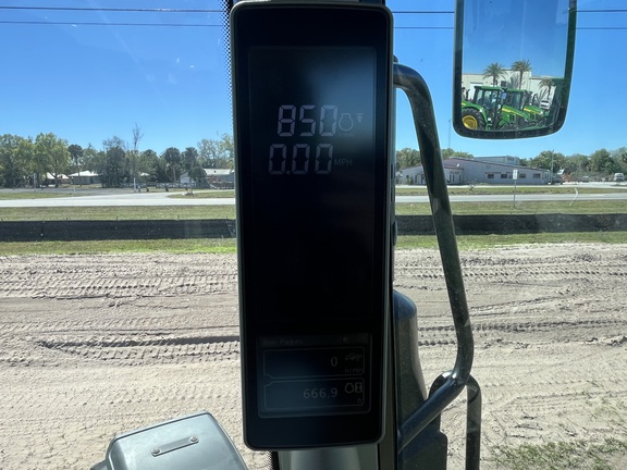 Pre-Owned John Deere 6120M in Okeechobee, FL Photo 5