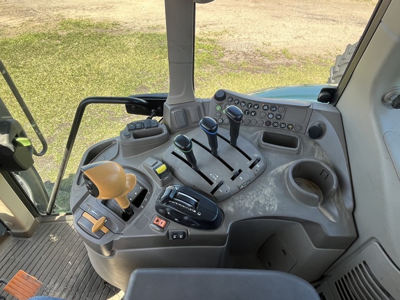 Pre-Owned John Deere 6120M in Okeechobee, FL Photo 5