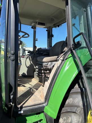 Pre-Owned John Deere 6120M in Okeechobee, FL Photo 5