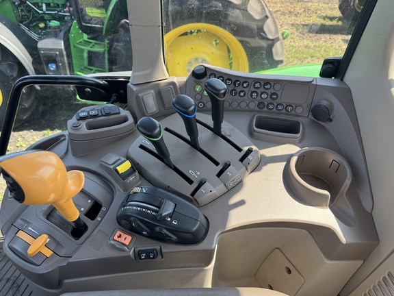 Pre-Owned John Deere 6125M in Belle Glade, FL Photo 5