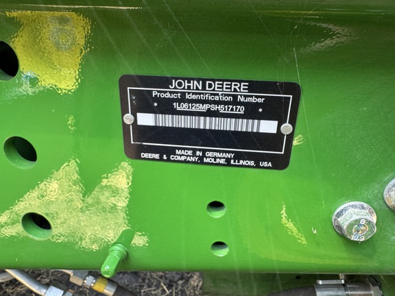 Pre-Owned John Deere 6125M in Belle Glade, FL Photo 7