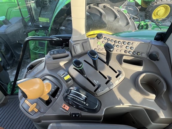 Pre-Owned John Deere 6130M in Okeechobee, FL Photo 6