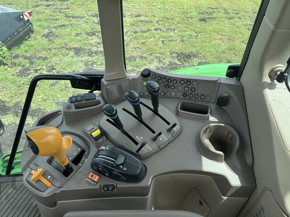 Pre-Owned John Deere 6130M in Belle Glade, FL Photo 5