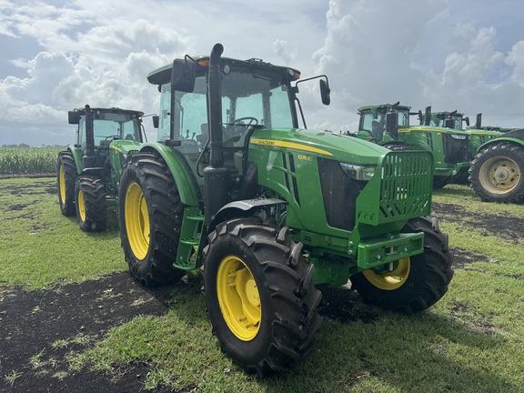 Image of John Deere 6135E