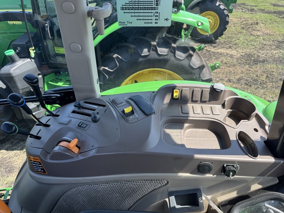 Pre-Owned John Deere 6135E in Belle Glade, FL Photo 5