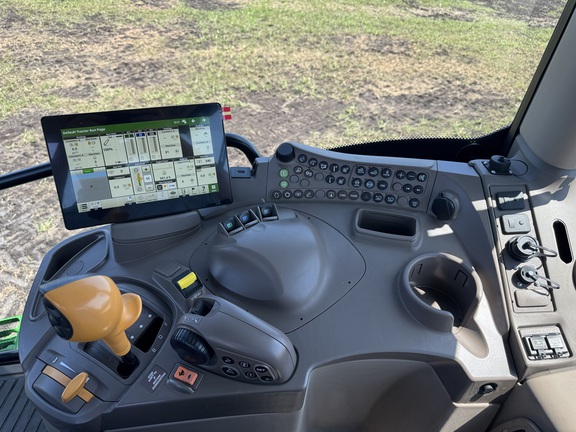 Pre-Owned John Deere 6R 120 in Belle Glade, FL Photo 5