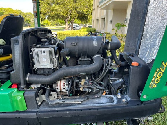 Pre-Owned John Deere 7700A in Boynton Beach, FL Photo 6