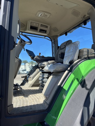 Pre-Owned John Deere 7R 210 in Okeechobee, FL Photo 5