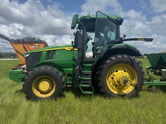 Image of John Deere 7R 210