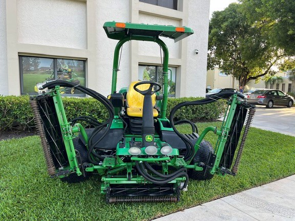 Pre-Owned John Deere 8900A in Boynton Beach, FL Photo 5