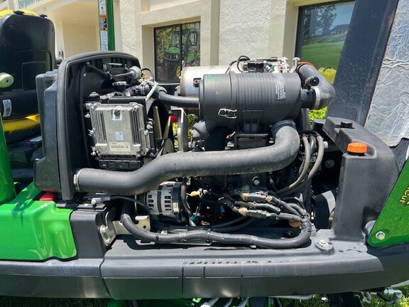 Pre-Owned John Deere 8900A in Boynton Beach, FL Photo 7