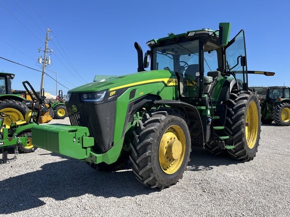 Image of John Deere 8R 230