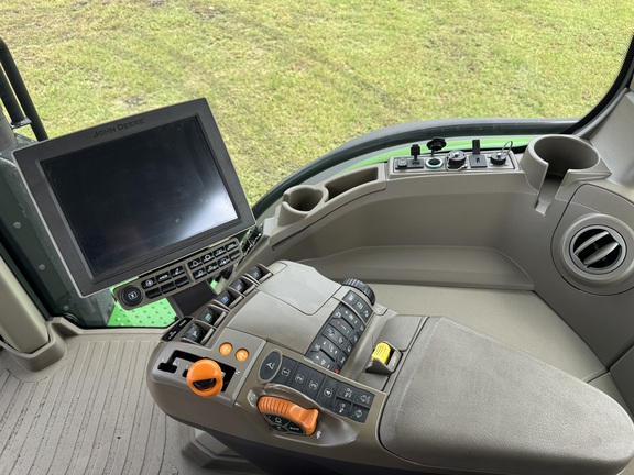 Pre-Owned John Deere 8R 230 in Belle Glade, FL Photo 5