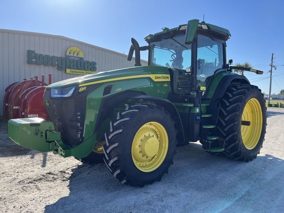 Image of John Deere 8R 230