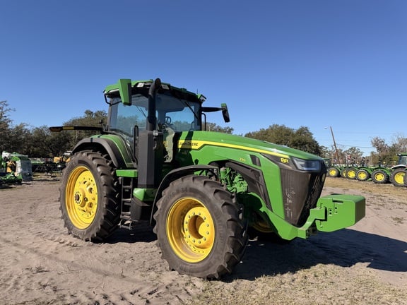 Image of John Deere 8R 230