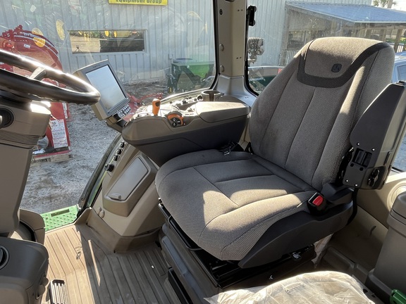 Pre-Owned John Deere 8R 250 in Okeechobee, FL Photo 5