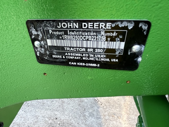 Pre-Owned John Deere 8R 250 in Okeechobee, FL Photo 7
