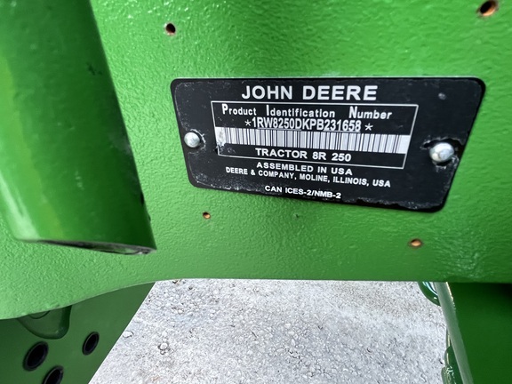 Pre-Owned John Deere 8R 250 in Okeechobee, FL Photo 7
