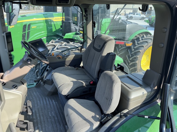 Pre-Owned John Deere 8R 250 in Immokalee, FL Photo 5