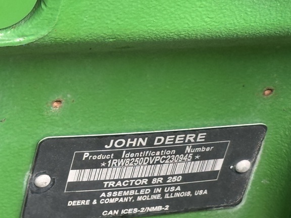 Pre-Owned John Deere 8R 250 in Belle Glade, FL Photo 7
