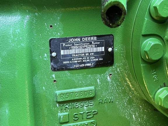 Pre-Owned John Deere 8R 410 in Okeechobee, FL Photo 7
