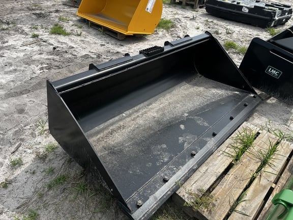 Image of John Deere C72