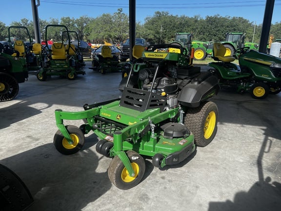 Image of John Deere Q820M