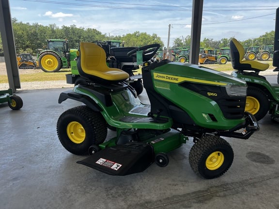 Image of John Deere S160