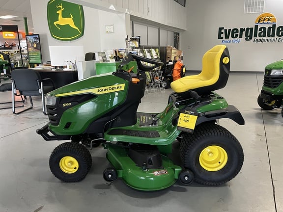 Image of John Deere S160