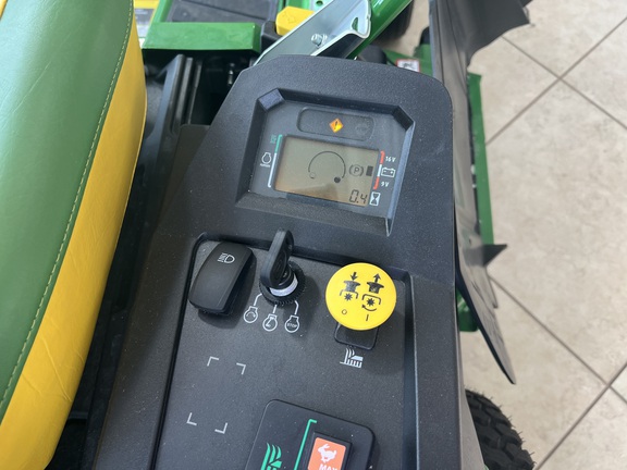Pre-Owned John Deere Z545R in Orlando, FL Photo 5