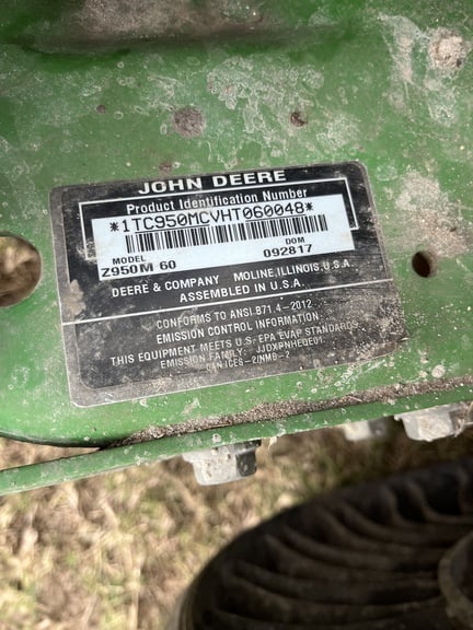 Pre-Owned John Deere Z950M 60 in Okeechobee, FL Photo 5