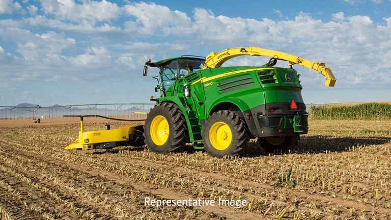 John Deere 8700 Product Image