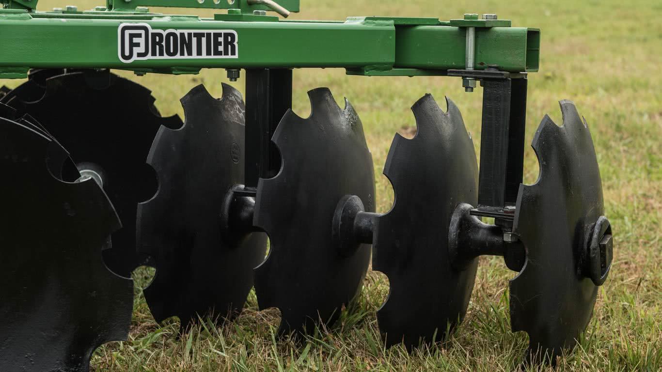 Frontier DH12 Series Implements Everglades Equipment Group