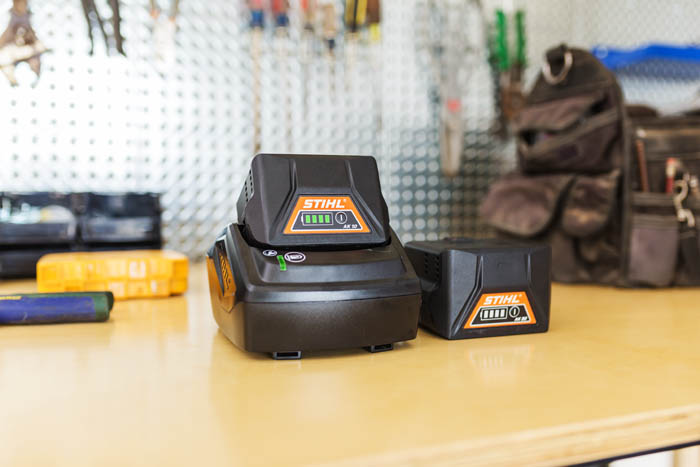 Alternate Image of STIHL AK 10 Lithium-Ion Battery Battery